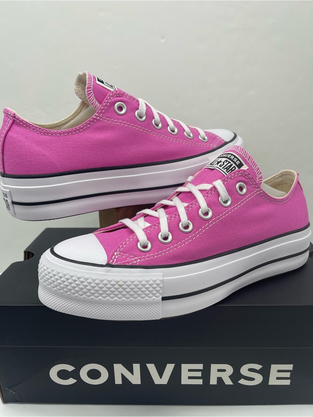 Converse CTAS Lift Ox Platform Sneakers Shocking Orchid White Black A16104F NWT - Picture 8 of 16